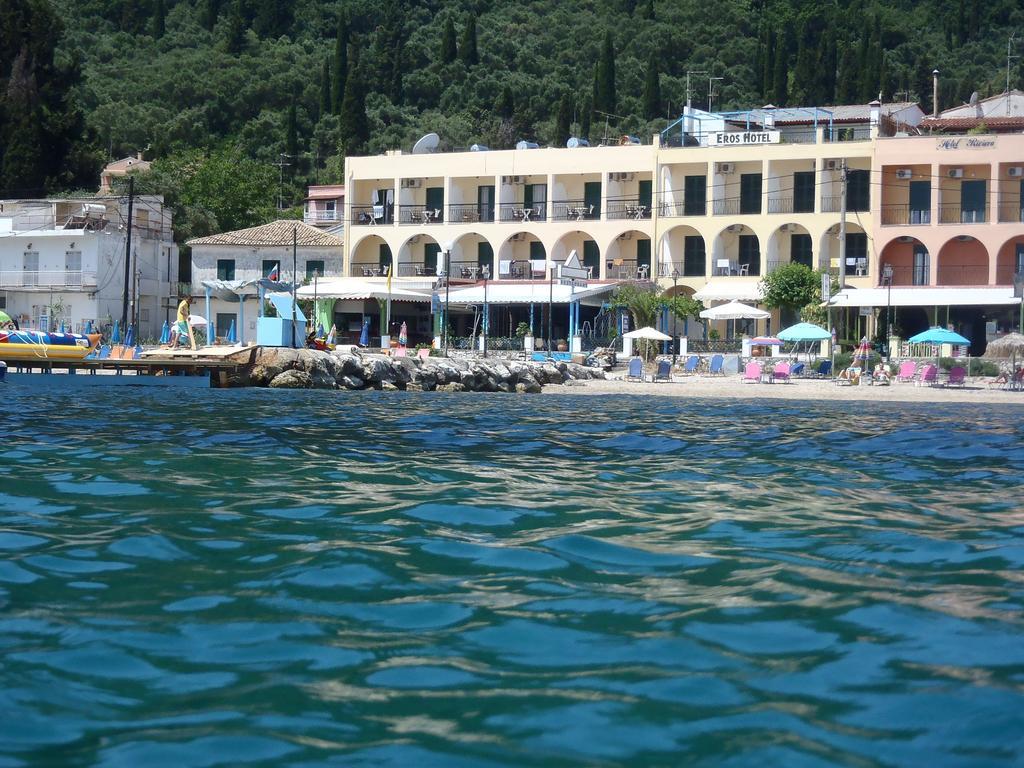 Eros Beach Hotel Benitses  Extérieur photo